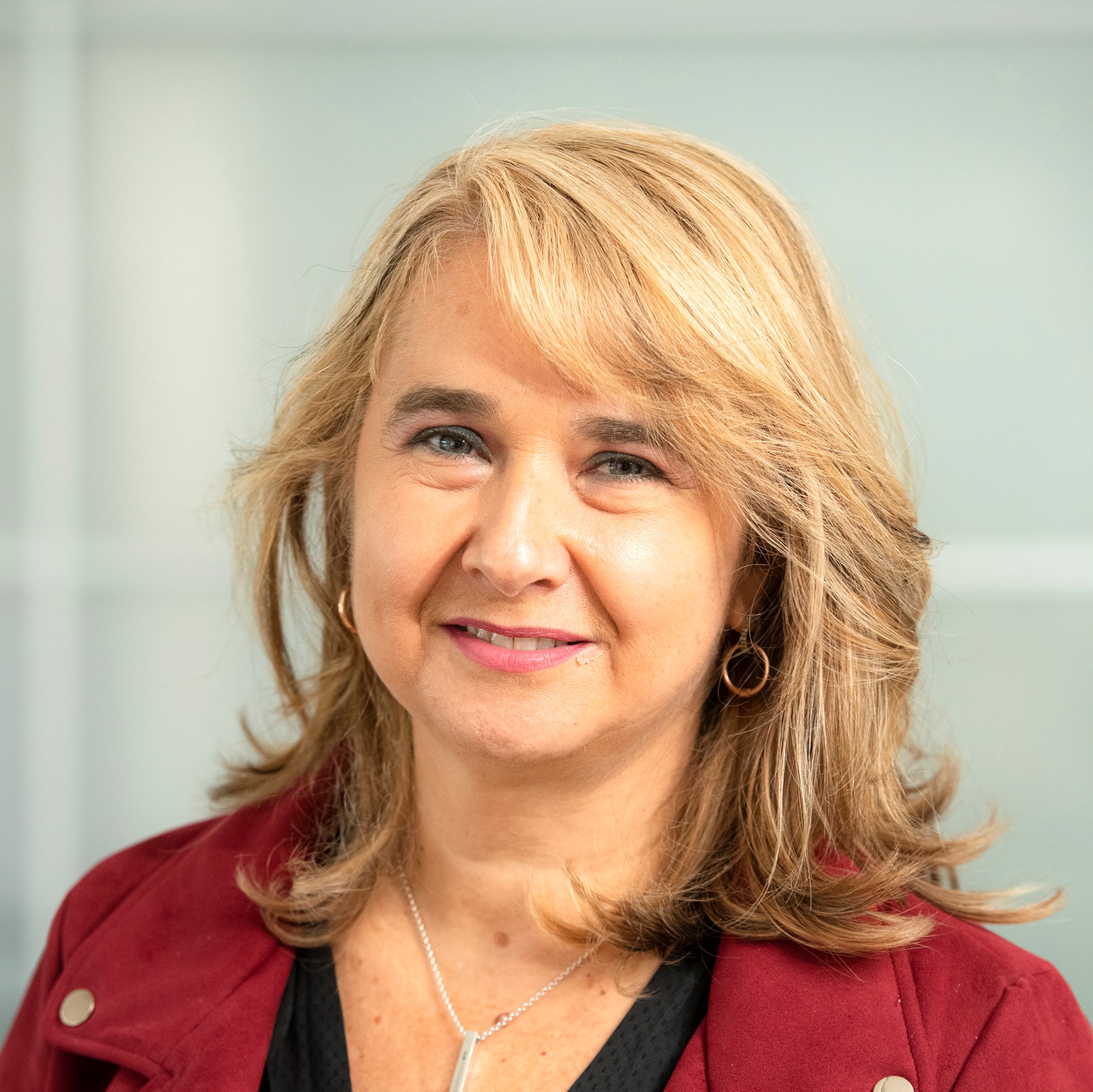 
                                Cristina Retana